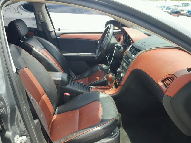 1G1ZK57748F183986 - 2008 CHEVROLET MALIBU LTZ 灰色 照片 5