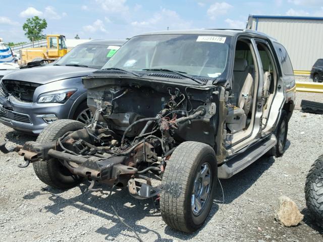 1GYEK63N82R100267 - 2002 CADILLAC ESCALADE L TAN photo 2