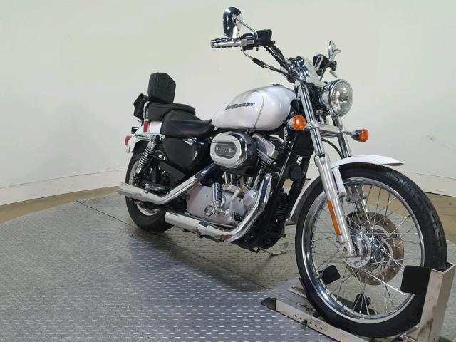 1HD4CJM136K414337 - 2006 HARLEY-DAVIDSON XL883 C WHITE photo 2