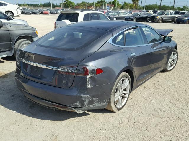 5YJSA1E13GF126796 - 2016 TESLA MODEL S GRAY photo 4