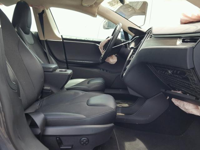 5YJSA1E13GF126796 - 2016 TESLA MODEL S GRAY photo 5