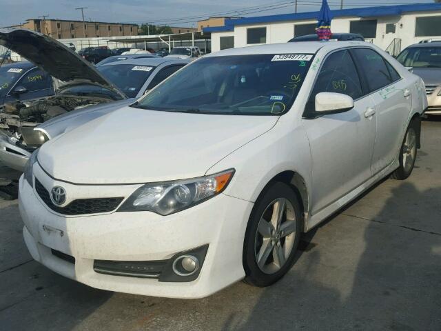 4T1BF1FK0EU431522 - 2014 TOYOTA CAMRY L WHITE photo 2