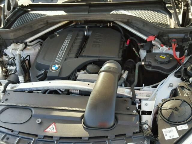 5UXKR0C51F0K66429 - 2015 BMW X5 XDRIVE3 WHITE photo 7