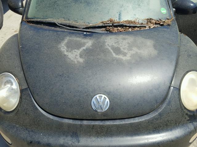 3VWDD21C61M473553 - 2001 VOLKSWAGEN NEW BEETLE 黑色 照片 7