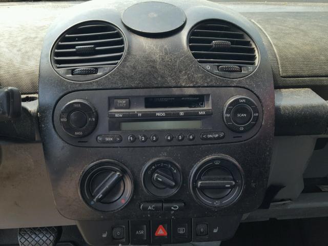 3VWDD21C61M473553 - 2001 VOLKSWAGEN NEW BEETLE 黑色 照片 9