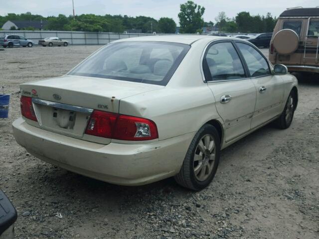 KNAGD128555410201 - 2005 KIA OPTIMA LX WHITE photo 4