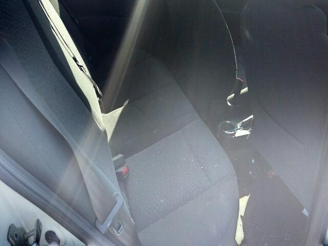 3G1TV55E99L125720 - 2009 CHEVROLET AVEO LS WHITE photo 6