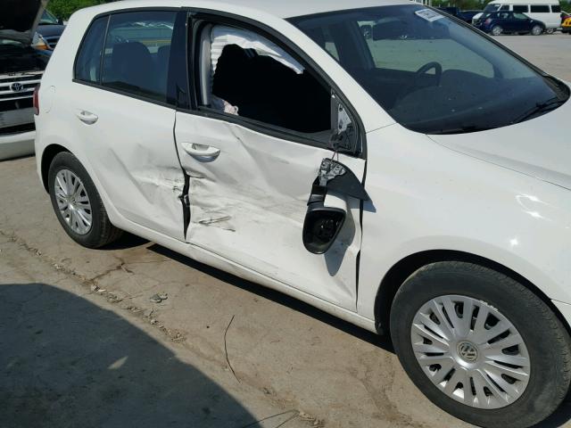 WVWDB7AJ9DW002988 - 2013 VOLKSWAGEN GOLF 白色 照片 9