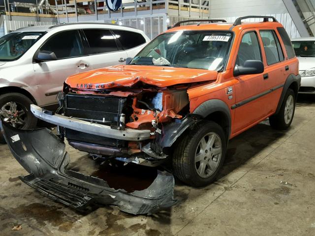 SALNM22223A281004 - 2003 LAND ROVER FREELANDER ORANGE photo 2