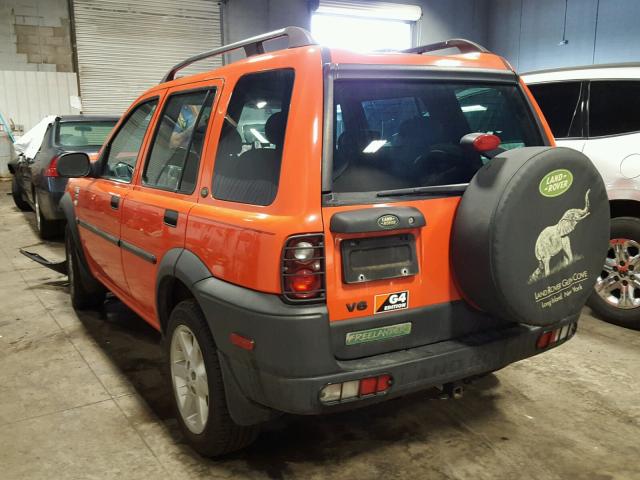 SALNM22223A281004 - 2003 LAND ROVER FREELANDER ORANGE photo 3