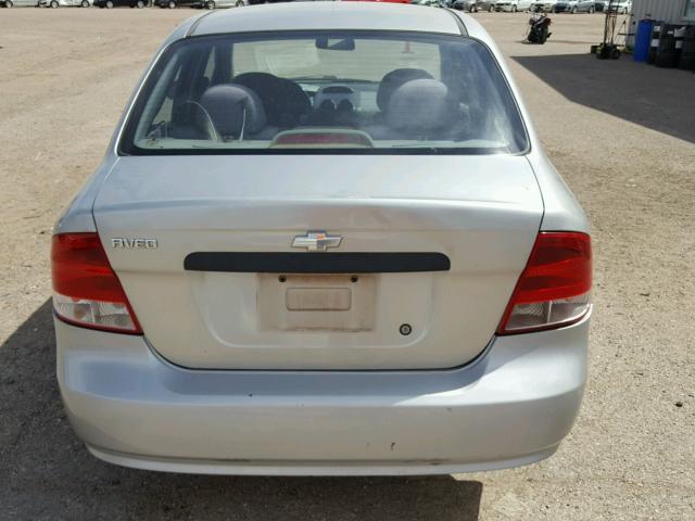 KL1TD52624B123414 - 2004 CHEVROLET AVEO SILVER photo 9