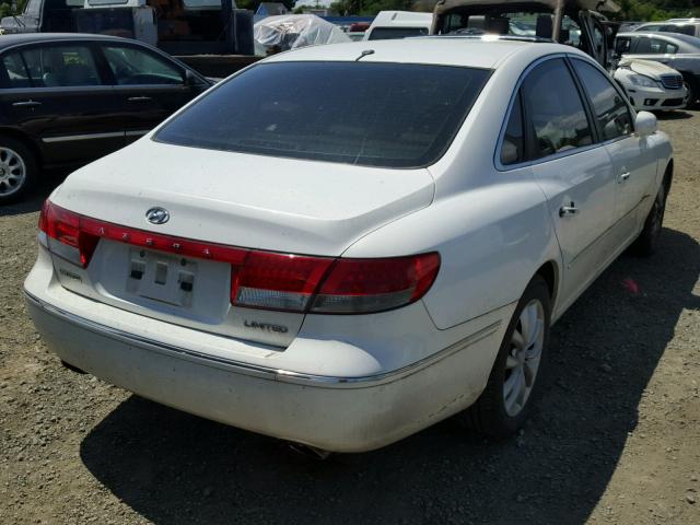 KMHFC46F16A101888 - 2006 HYUNDAI AZERA SE WHITE photo 4