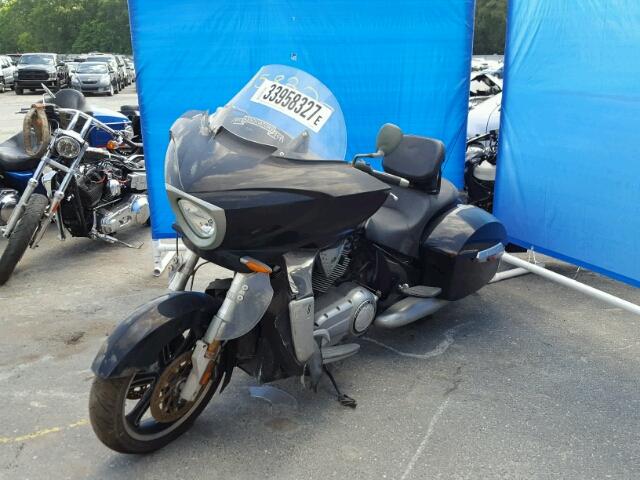 5VPDB36D5A3002769 - 2010 VICTORY MOTORCYCLES CROSS COUN Negro foto 2