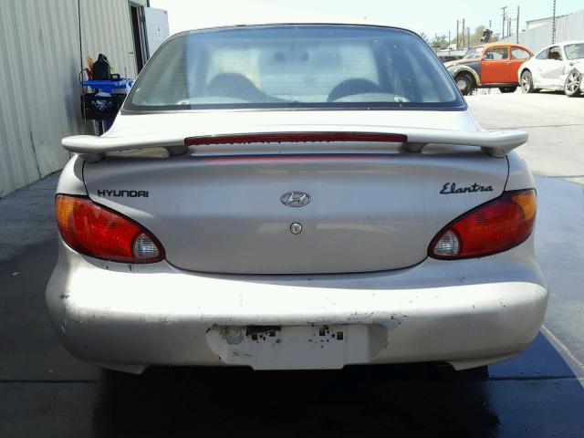 KMHJF25F5XU868182 - 1999 HYUNDAI ELANTRA BA SILVER photo 9