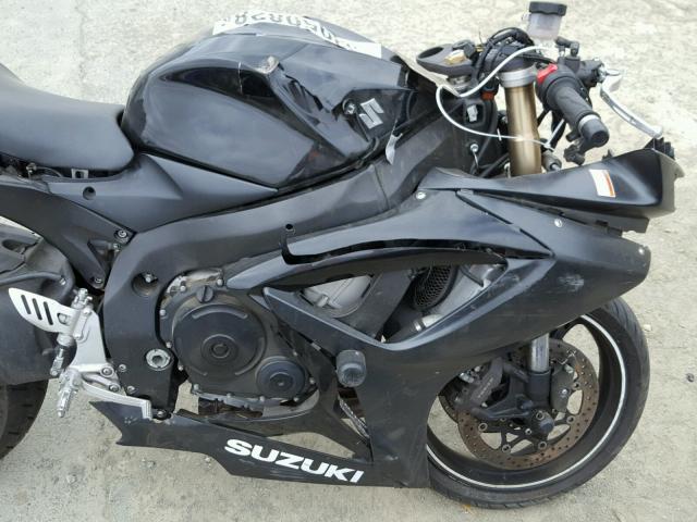 JS1GN7DA272104073 - 2007 SUZUKI GSX-R600 BLACK photo 5