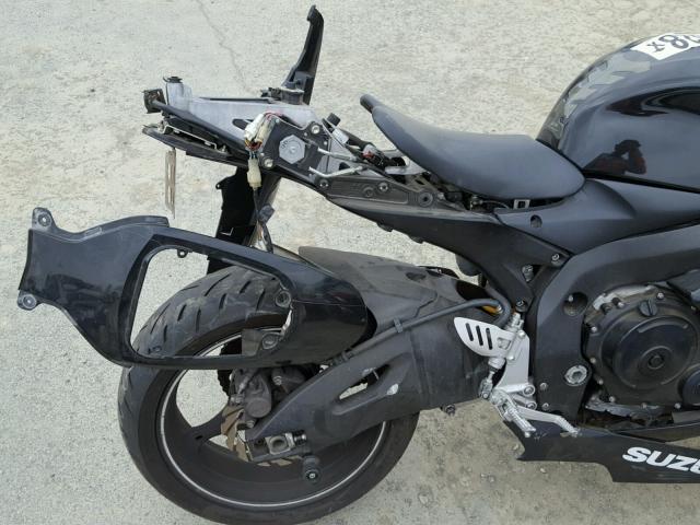 JS1GN7DA272104073 - 2007 SUZUKI GSX-R600 BLACK photo 6