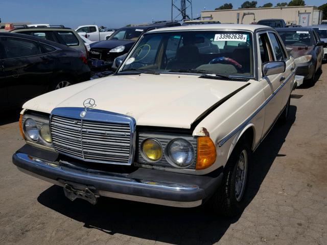 WDBAB33A6DB029015 - 1983 MERCEDES-BENZ 300 DT BEIGE photo 2