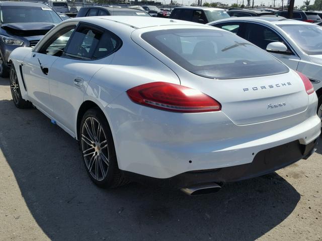 WP0AA2A70GL005815 - 2016 PORSCHE PANAMERA 2 WHITE photo 3