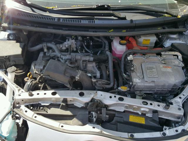 JTDKDTB34E1560238 - 2014 TOYOTA PRIUS C SILVER photo 7