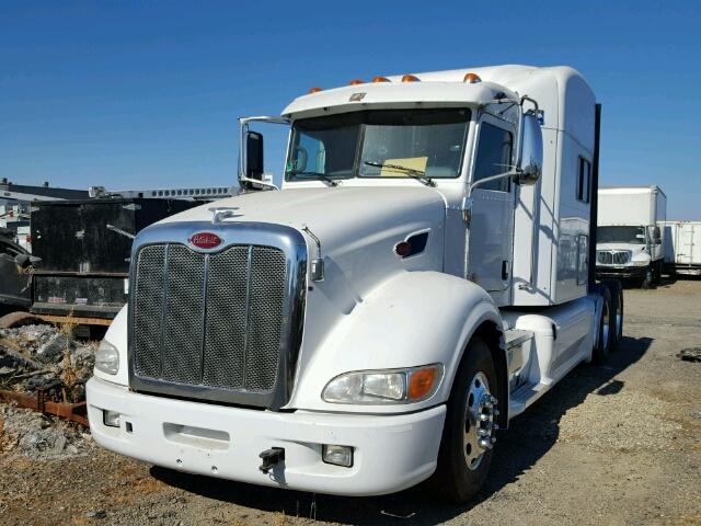 1XPHD49X2CD144028 - 2012 PETERBILT CONVENTION WHITE photo 2