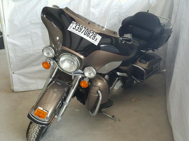 1HD1FCW104Y600964 - 2004 HARLEY-DAVIDSON FLHTCUI TWO TONE photo 2