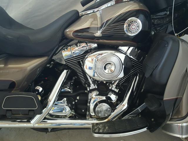 1HD1FCW104Y600964 - 2004 HARLEY-DAVIDSON FLHTCUI TWO TONE photo 7