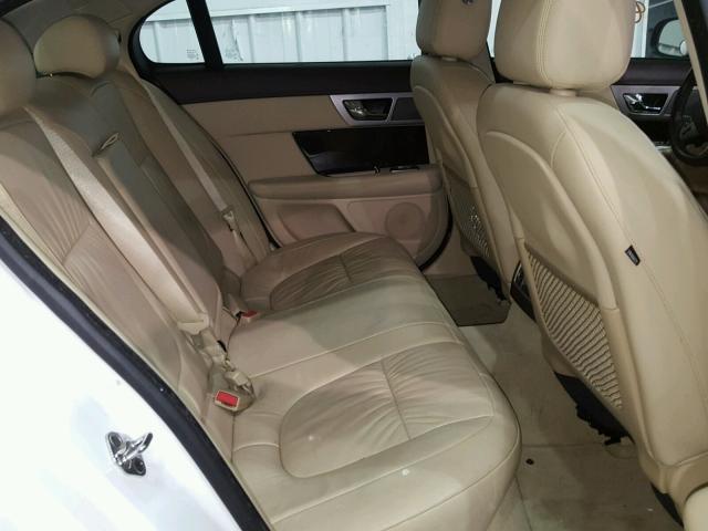 SAJWA0FB6BLS14719 - 2011 JAGUAR XF WHITE photo 6