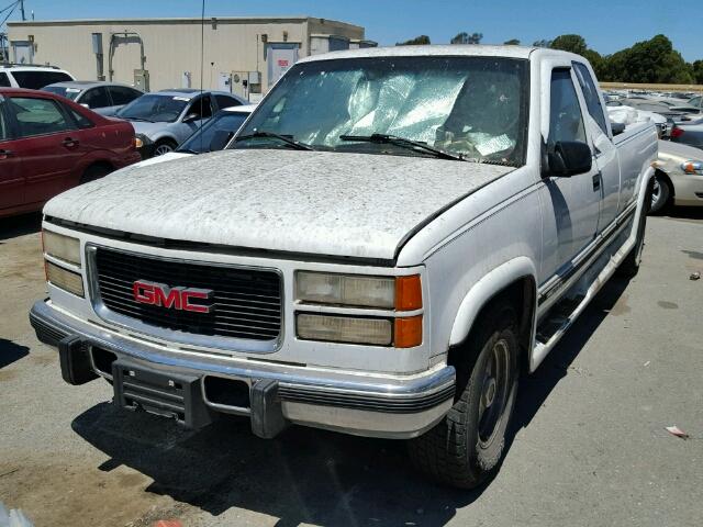 1GTGC29F1TE517596 - 1996 GMC SIERRA C25 WHITE photo 2