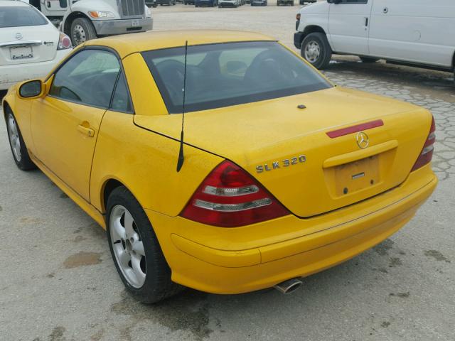 WDBKK65F32F246316 - 2002 MERCEDES-BENZ SLK 320 YELLOW photo 3