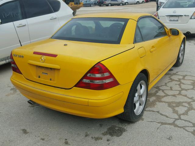 WDBKK65F32F246316 - 2002 MERCEDES-BENZ SLK 320 YELLOW photo 4