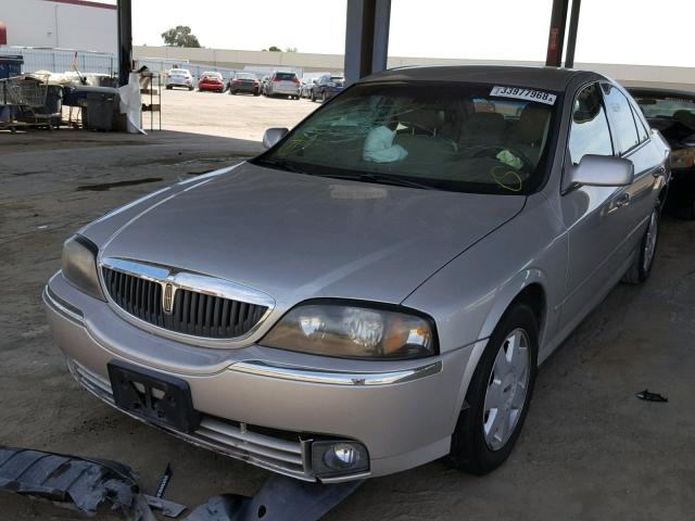 1LNHM86S34Y670384 - 2004 LINCOLN LS 银色 照片 2