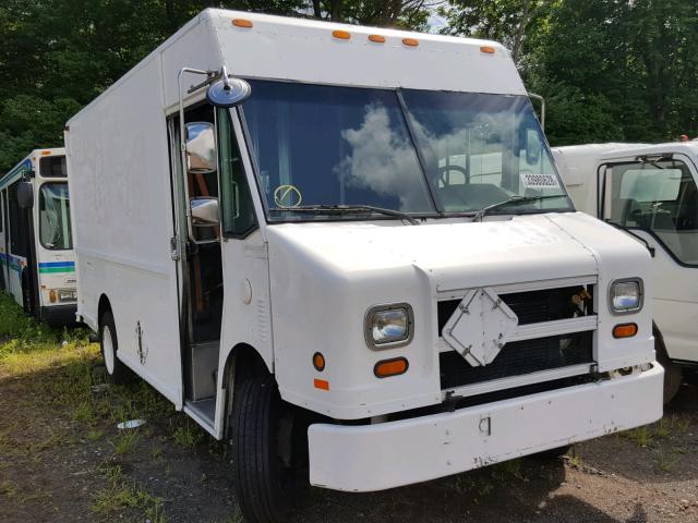 4UZAANBWX1CH52819 - 2001 FREIGHTLINER CHASSIS M WHITE photo 1