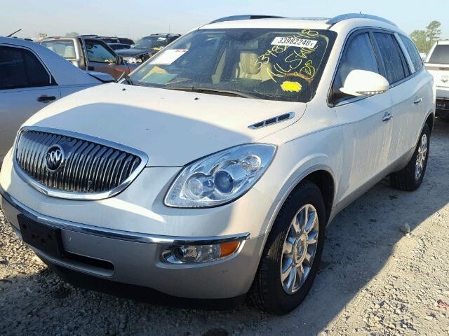 5GAKRBED6BJ311615 - 2011 BUICK ENCLAVE CX WHITE photo 2