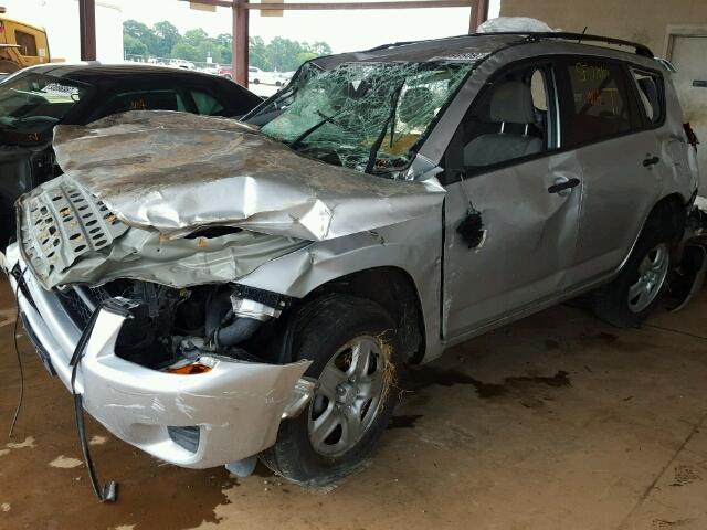 JTMZF4DV2A5017468 - 2010 TOYOTA RAV4 银色 照片 2