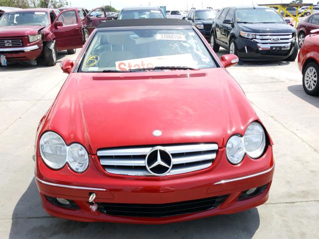 WDBTK56F98T093027 - 2008 MERCEDES-BENZ CLK 350 RED photo 9