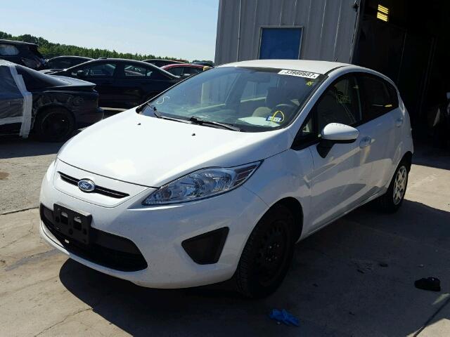 3FADP4TJ5DM144225 - 2013 FORD FIESTA S WHITE photo 2