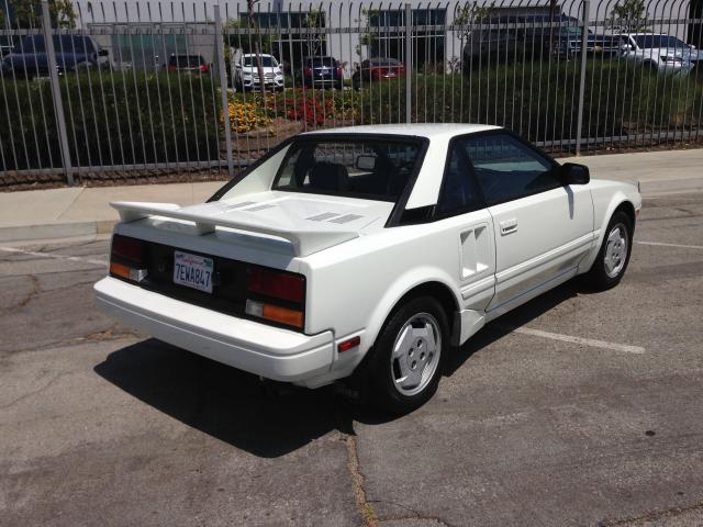 JT2AW15C4F0032897 - 1985 TOYOTA MR2 WHITE photo 4