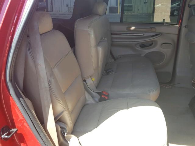 5LMFU28R32LJ18034 - 2002 LINCOLN NAVIGATOR Czerwony zdjęcie 6