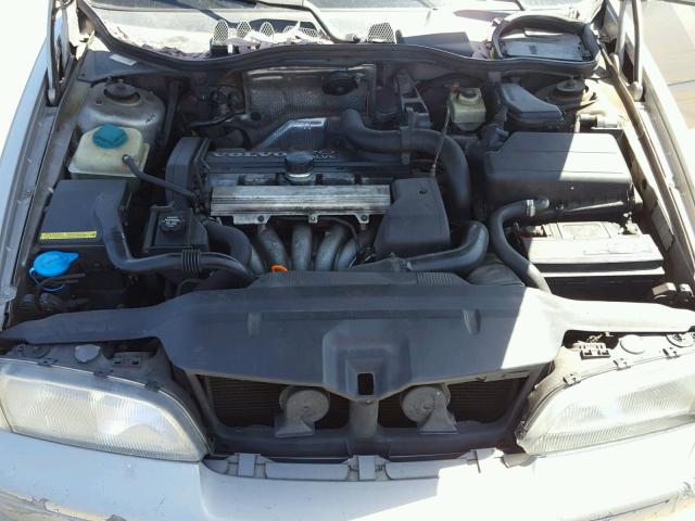 YV1LW5675W2462249 - 1998 VOLVO V70 GLT SILVER photo 7