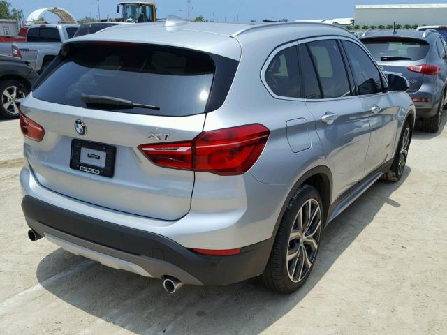 WBXHT3C38H5F69278 - 2017 BMW X1 XDRIVE2 SILVER photo 4