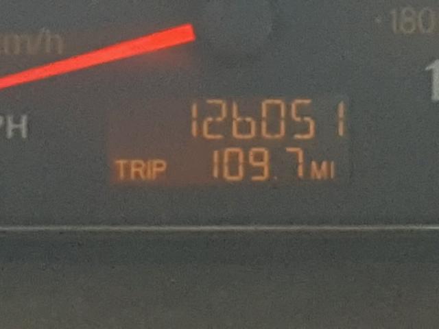 1G8AF52F05Z164136 - 2005 SATURN ION LEVEL WHITE photo 8