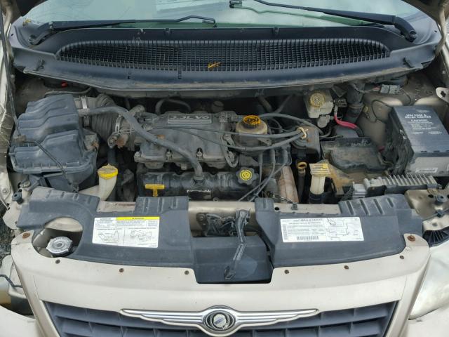 1C4GJ45343B116946 - 2003 CHRYSLER VOYAGER LX TAN photo 7