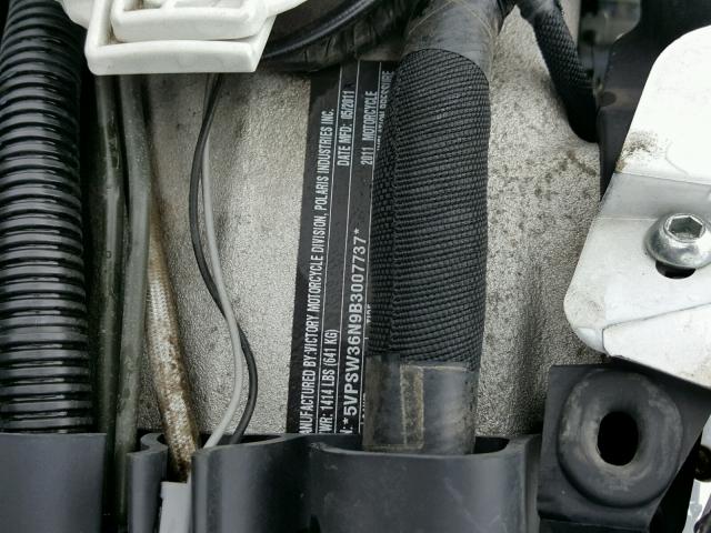 5VPSW36N9B3007737 - 2011 VICTORY MOTORCYCLES VISION TOU WHITE photo 10