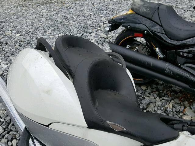 5VPSW36N9B3007737 - 2011 VICTORY MOTORCYCLES VISION TOU WHITE photo 6