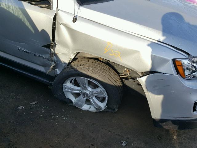 1J4NT1FB9BD264478 - 2011 JEEP COMPASS SP 银色 照片 9