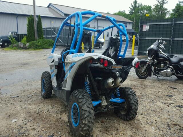 3JBPVAP26HJ000109 - 2017 CAN-AM MAVERICK X GRAY photo 3