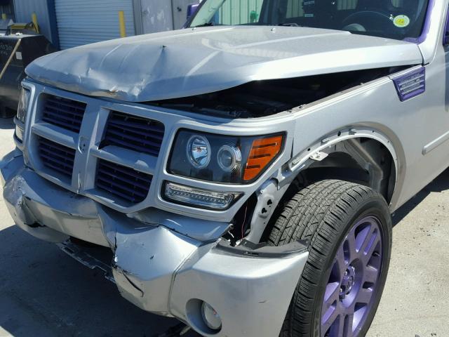 1D4PT4GK1BW597506 - 2011 DODGE NITRO HEAT GRAY photo 9