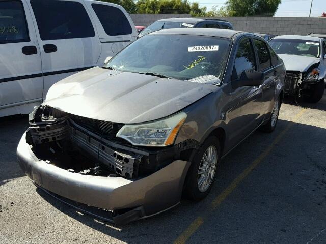 1FAHP35N59W114256 - 2009 FORD FOCUS SE GRAY photo 2