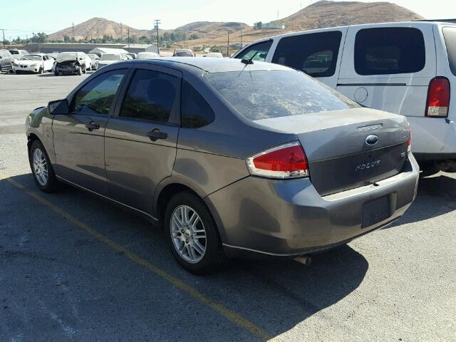 1FAHP35N59W114256 - 2009 FORD FOCUS SE GRAY photo 3