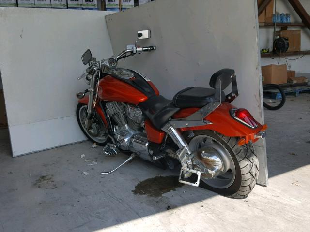 1HFSC46134A200139 - 2004 HONDA VTX1800 C ORANGE photo 3